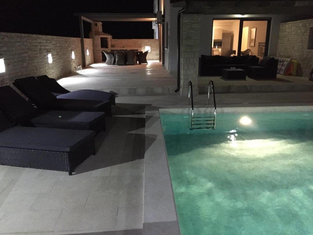 Lovely Istria Liznjan Bagian luar foto